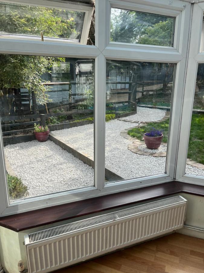 Nags Rest Apartment Caterham Exterior photo