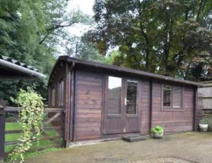 Nags Rest Apartment Caterham Exterior photo